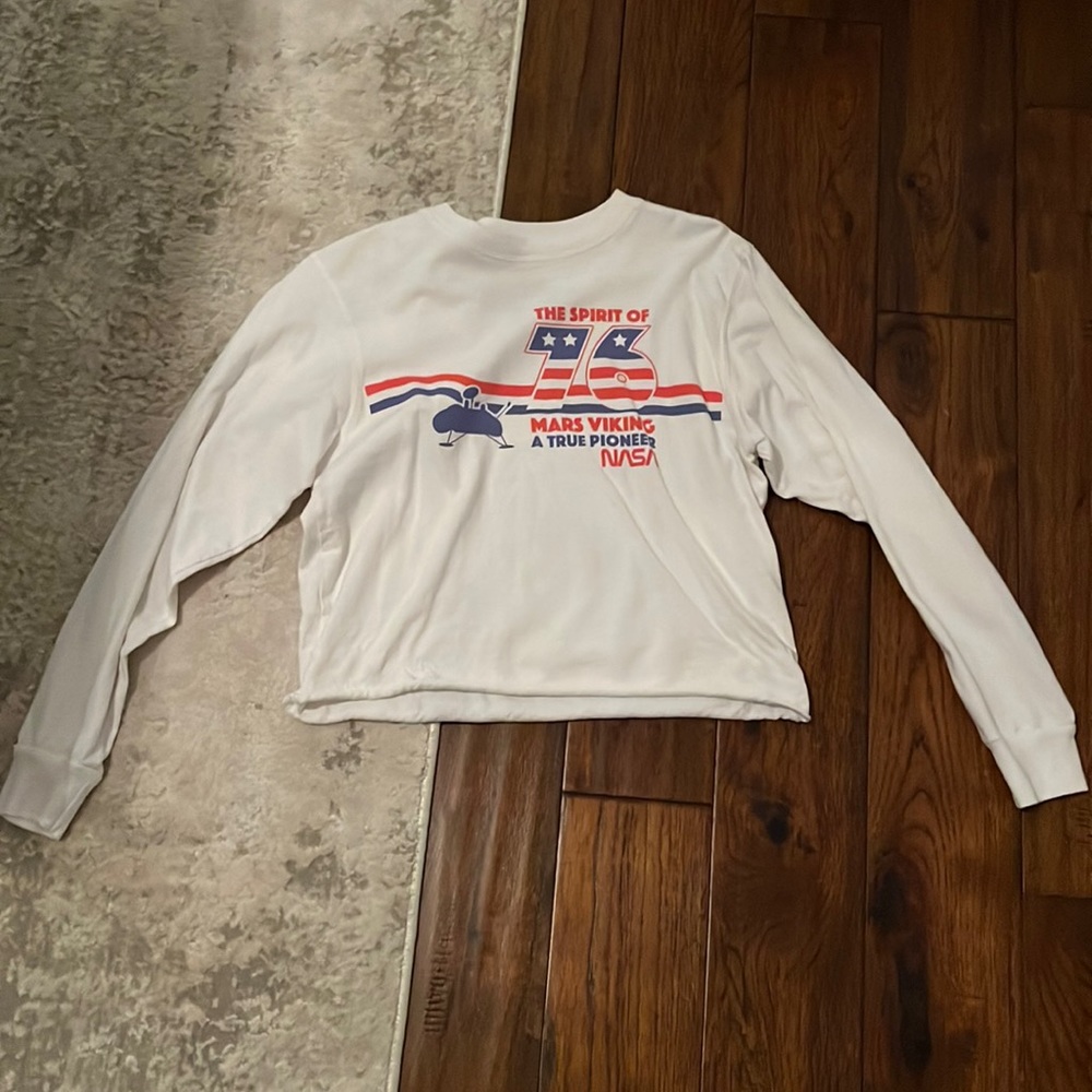 Long Sleeve cropped Nasa shirt